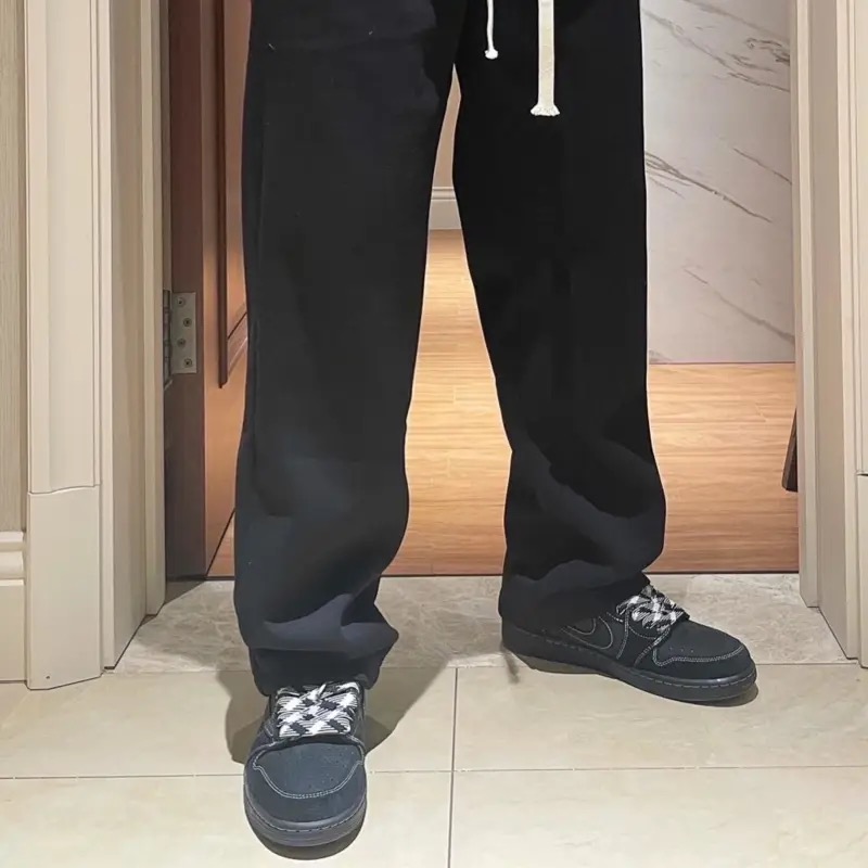 DB Travis Scott x Air Jordan 1 Low OG Black Phantom review Alex 01