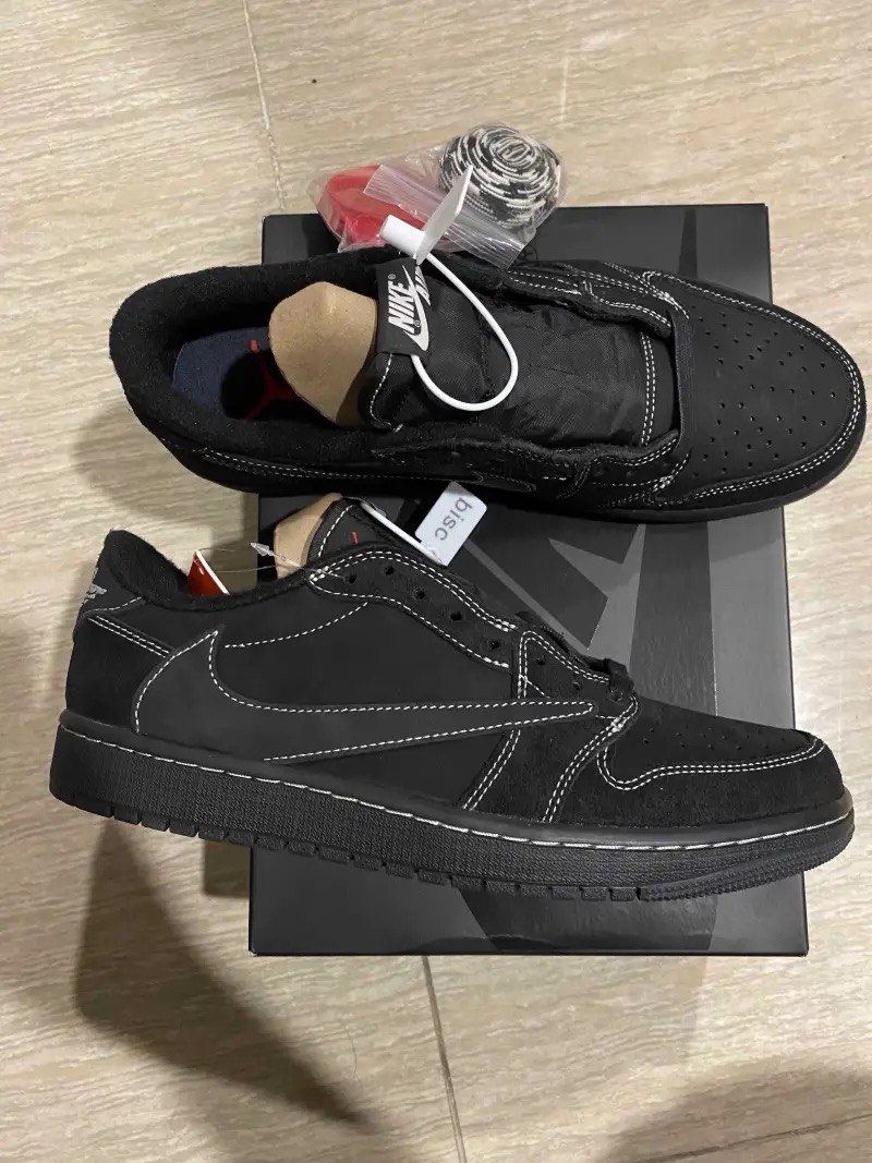 DB Travis Scott x Air Jordan 1 Low OG Black Phantom review Mia 02