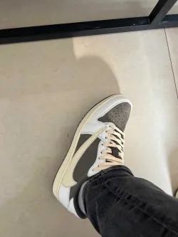 DB Travis Scott x Air Jordan 1 Low OG Reverse Mocha review Nate 01