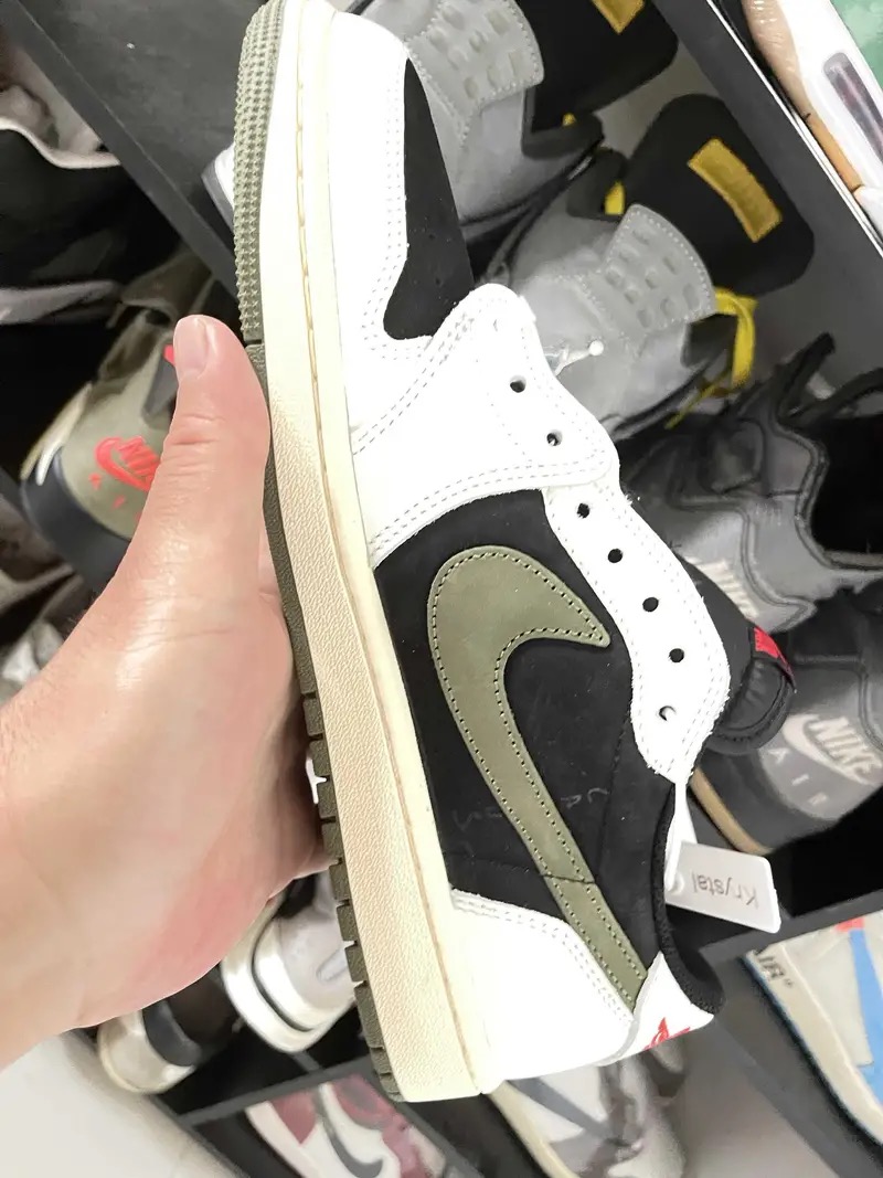 DB  Air Jordan 1 Low OG WMNS “Olive” review Quincy 02