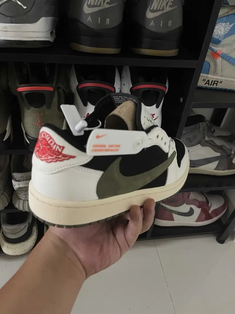 DB  Air Jordan 1 Low OG WMNS “Olive” review Quincy 03