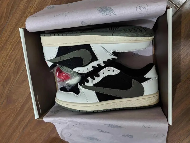 DB  Air Jordan 1 Low OG WMNS “Olive” review Ursula 02