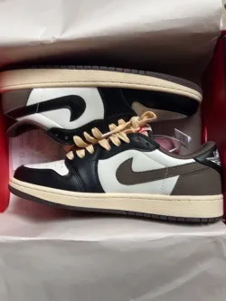 DB Travis Scott x Air Jordan 1 Low Dark Mocha review Rosa	 01