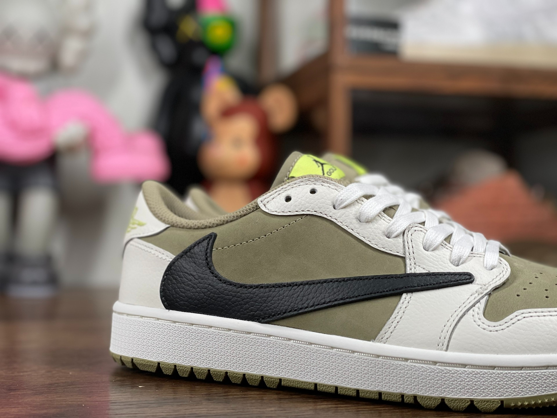 STOS Air Jordan 1 Low Travis Scott x Air Jordan 1 Low Golf “Olive” review Liam 04