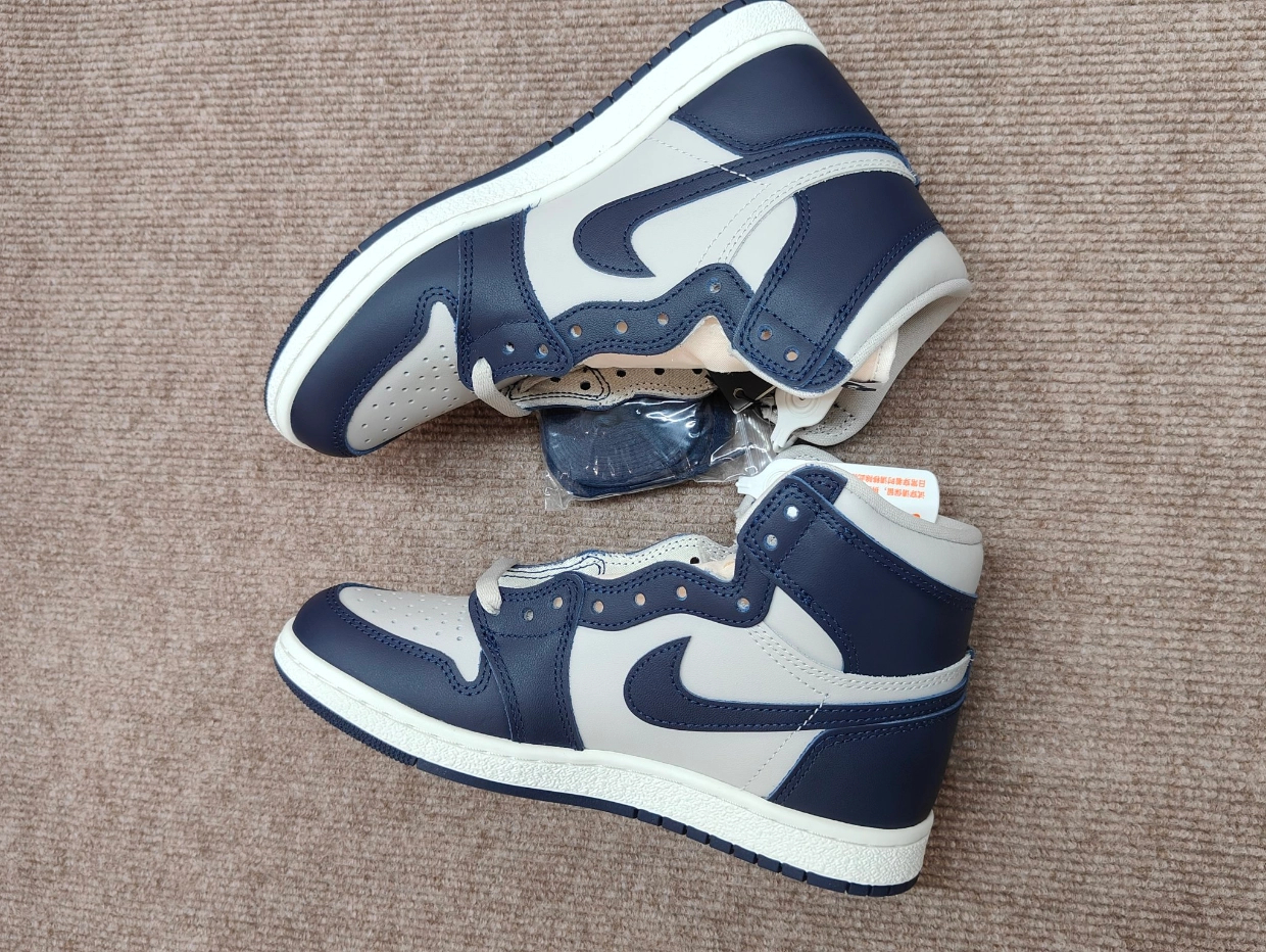 STOS  Air Jordan 1 High 85 Georgetown review Aaron 01