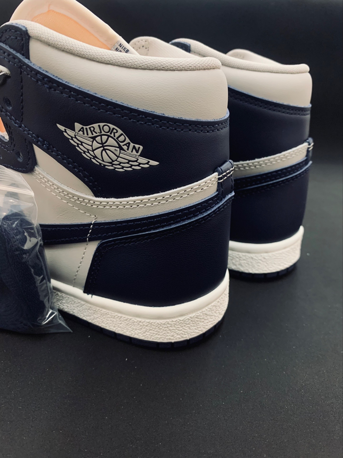 STOS  Air Jordan 1 High 85 Georgetown review Fred 04
