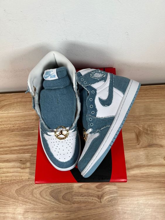 STOS Air Jordan 1 High Denim review Hannah 02