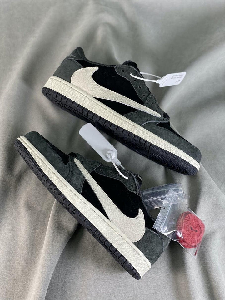  PRO Travis Scott x Air Jordan 1 Low Black Grey Low Help review Alex 03