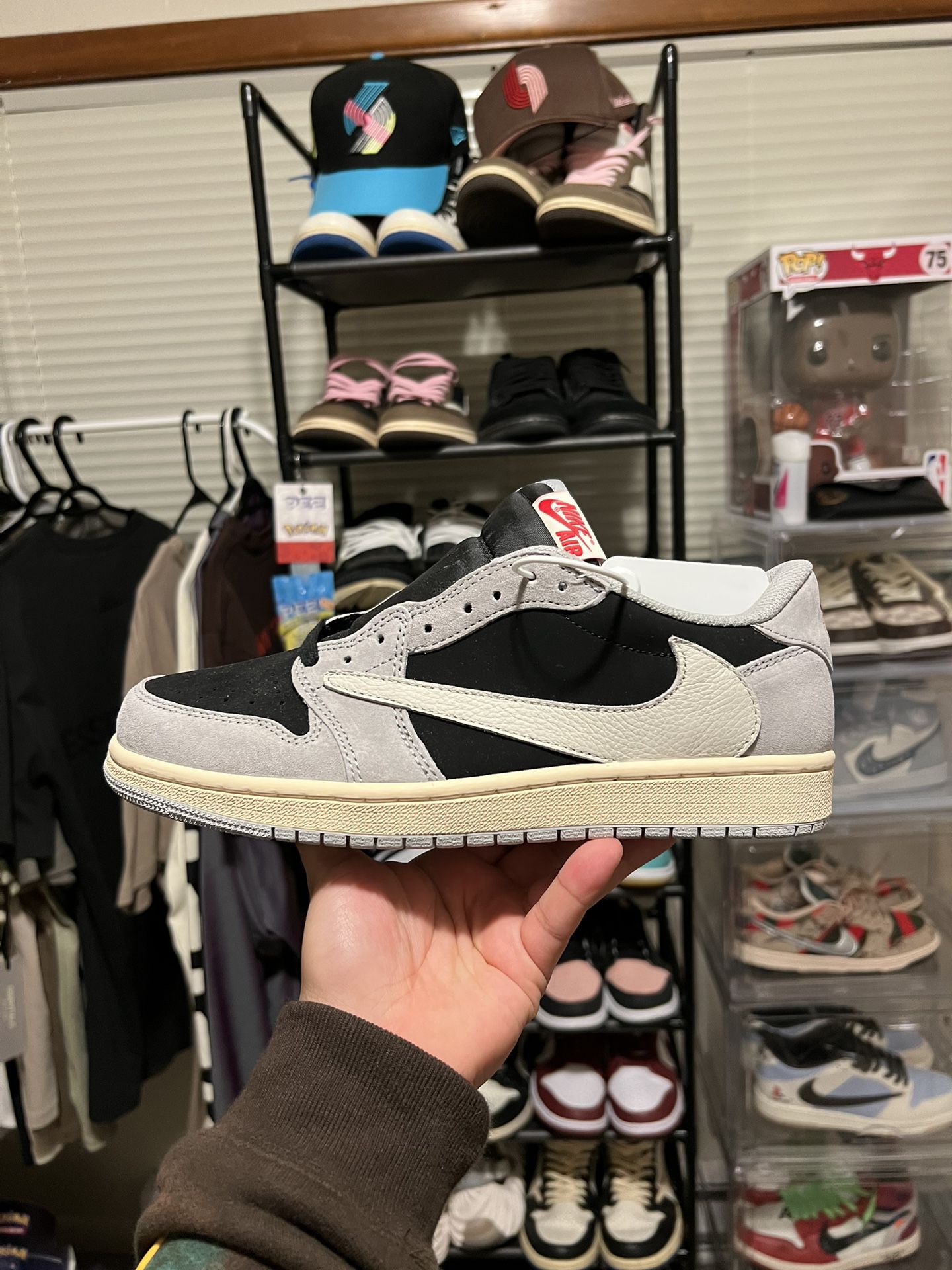 PRO  Travis Scott x Air Jordan 1 Low White Grey Low Gang review Greg 02