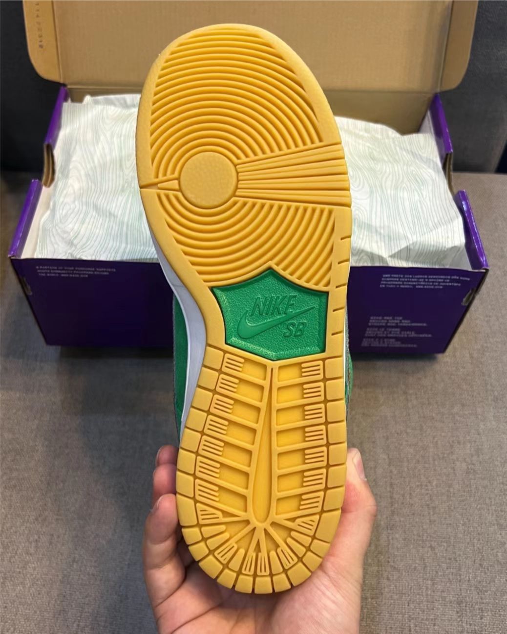 LF Nike SB Dunk Low St. Patrick’s Day review whitesouce 01