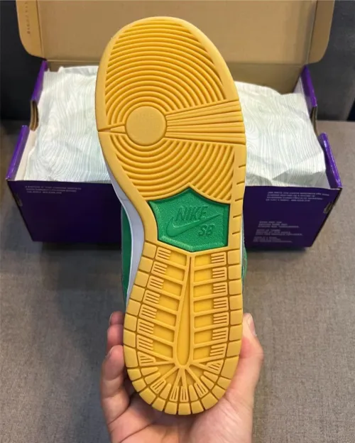 LF Nike SB Dunk Low St. Patrick’s Day review 