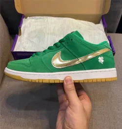 LF Nike SB Dunk Low St. Patrick’s Day review whitesouce 02