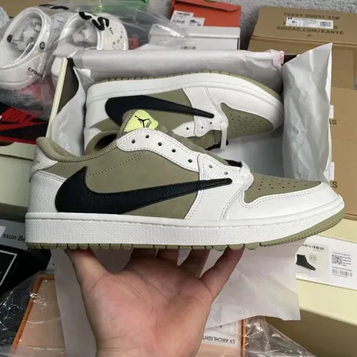 PRO  Travis Scott x Air Jordan 1 Low Black, White, Green review 