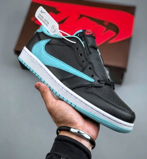  PRO Travis Scott x Air Jordan 1 Low Bang Black Blue review 