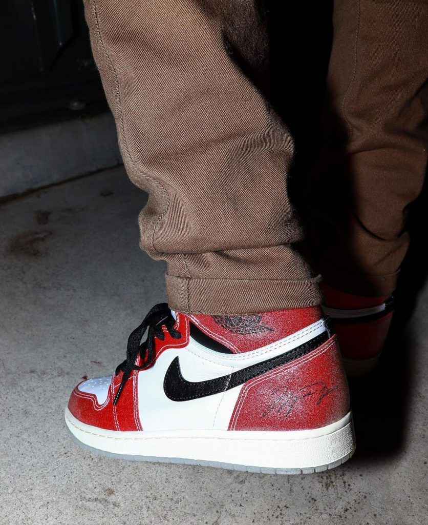  PRO Trophy Room x Air Jordan 1 Retro High OG review Noah 01