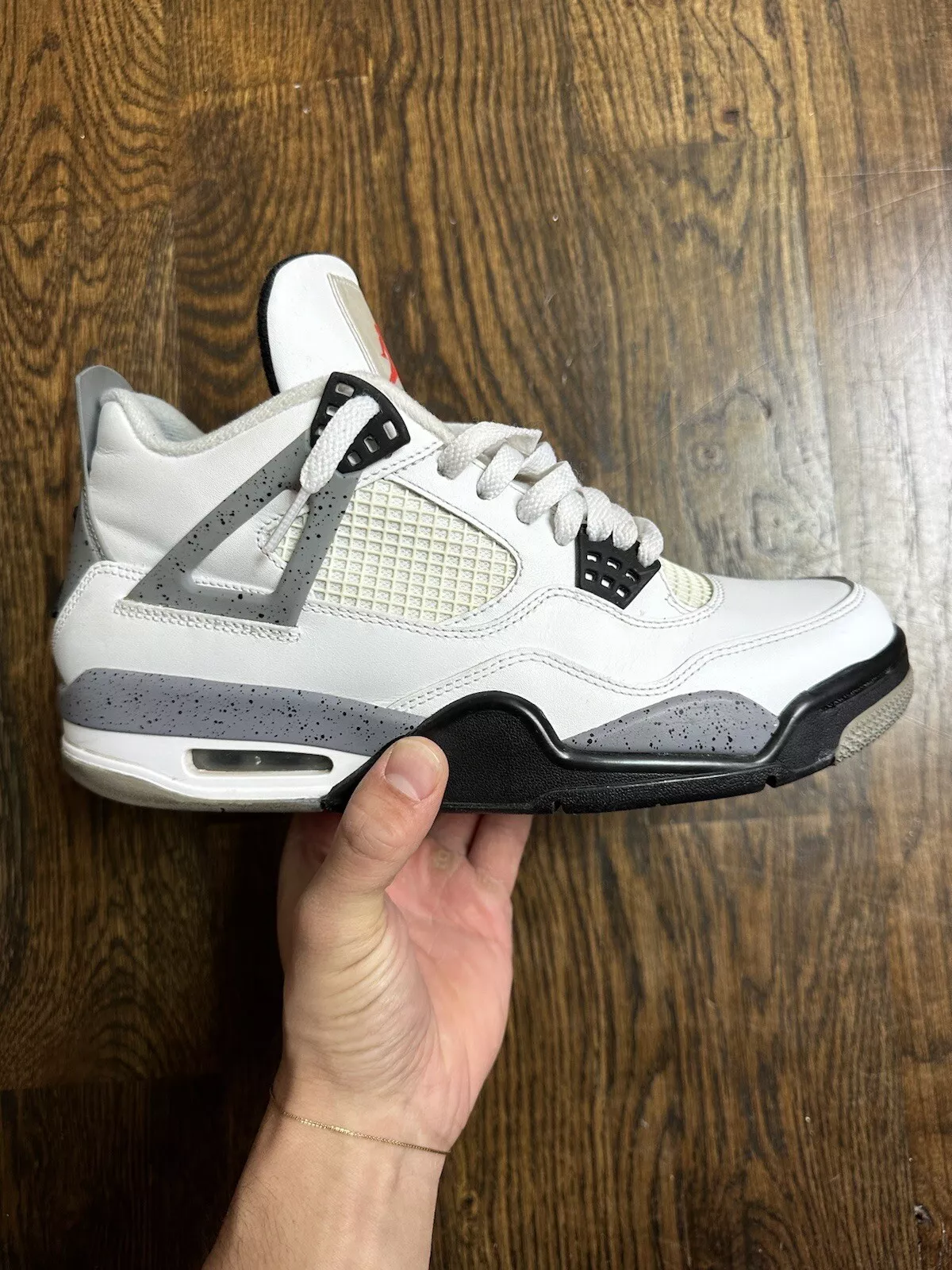 Q4 Batch Air Jordan 4 Retro White Cement review Milton Glorvald 02