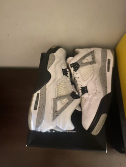 Q4 Batch Air Jordan 4 Retro White Cement review Valentina