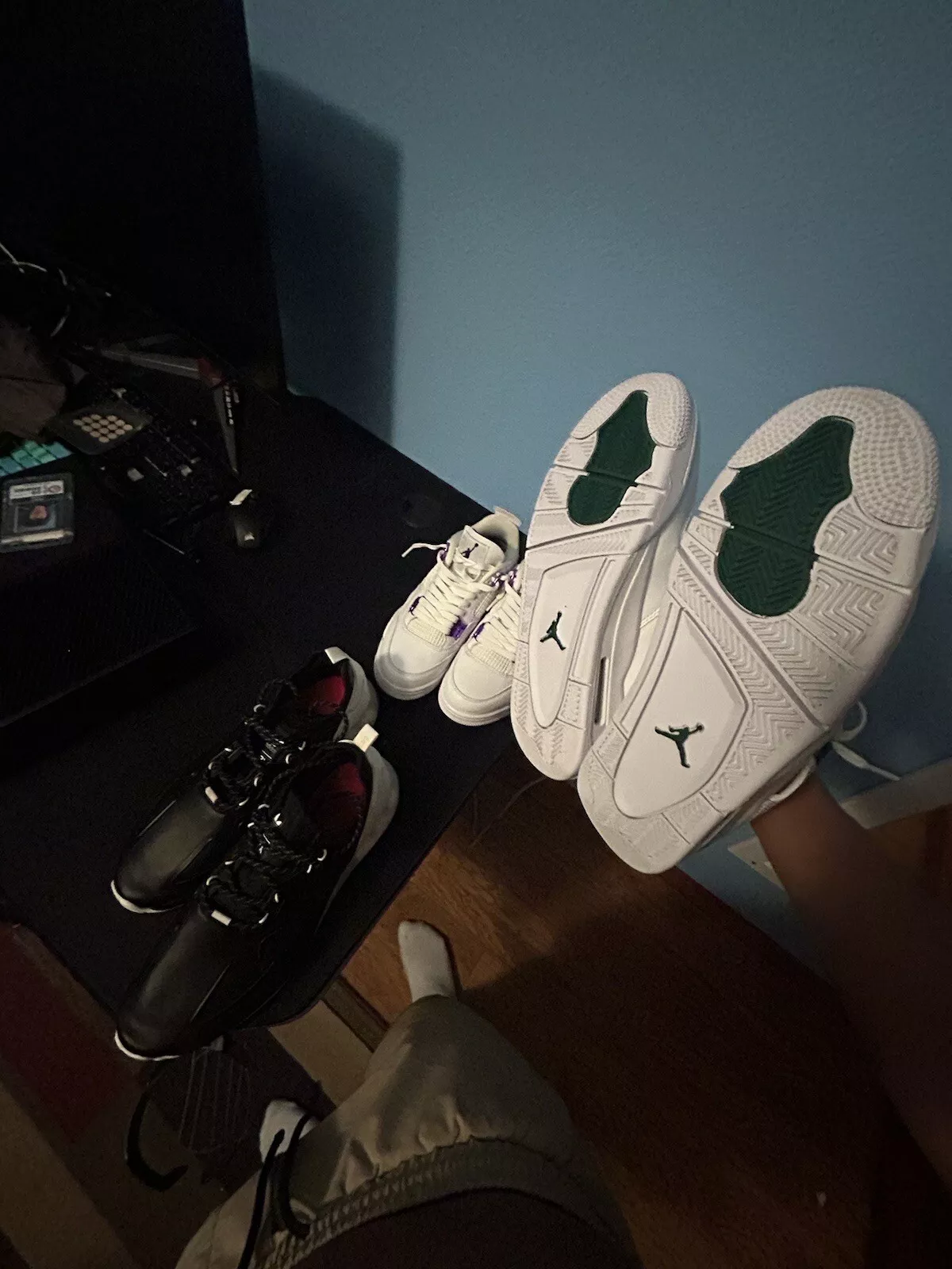 Q4 Batch Air Jordan 4 Retro “Metallic Green” review Lee Messina 02