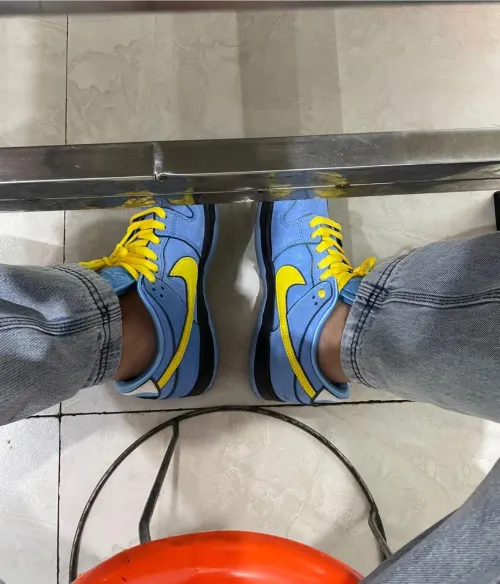 SX The Powerpuff Girls x Nike SB Dunk Low “Bubbles” review 
