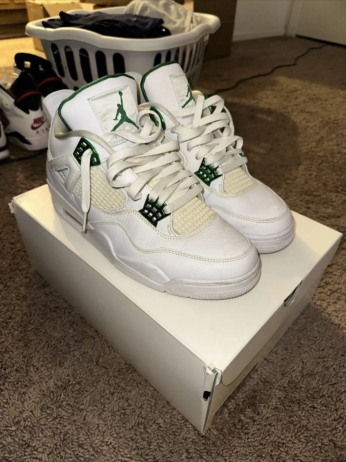 Q4 Batch Air Jordan 4 Retro “Metallic Green” review Juan Powell
