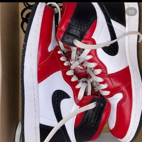  PRO Air Jordan 1 Satin Snakeskin review Quincy 01