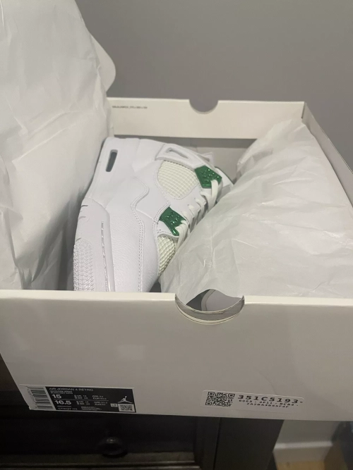 Q4 Batch Air Jordan 4 Retro “Metallic Green” review 