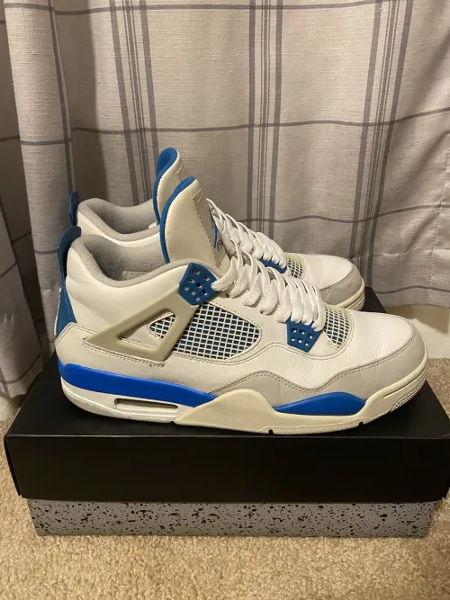 Q4 Batch  Air Jordan 4 Retro Military Blue review 
