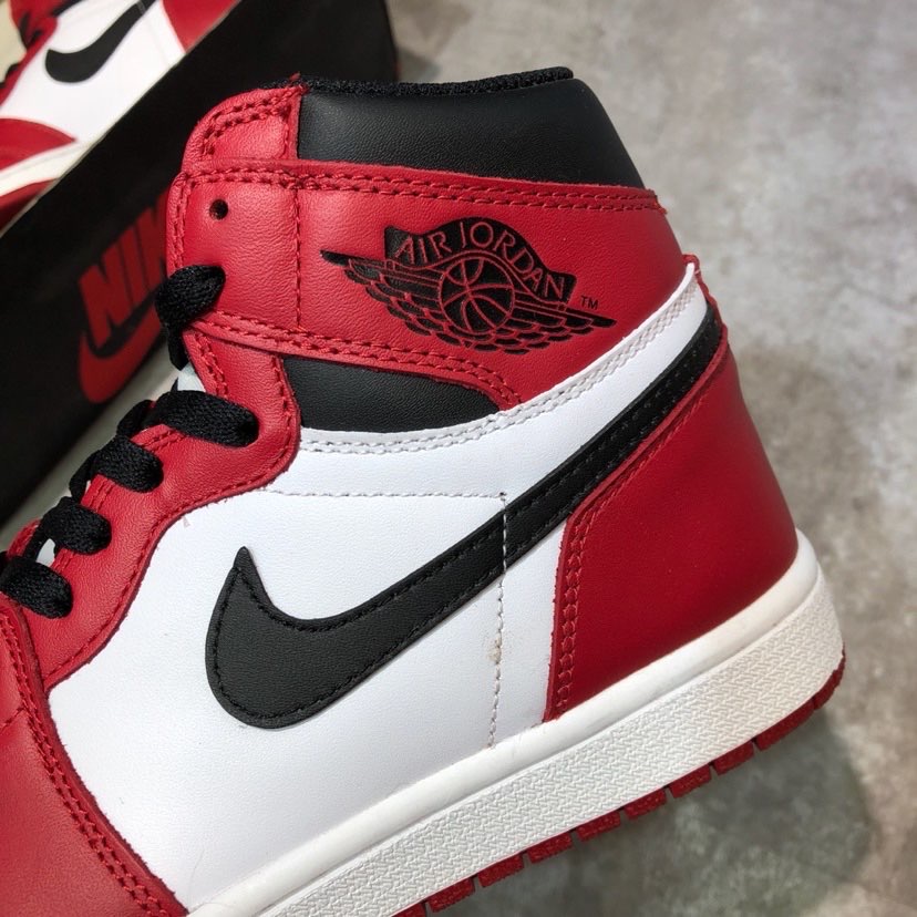 PRO  Air Jordan 1 High OG Chicago review Tina 02