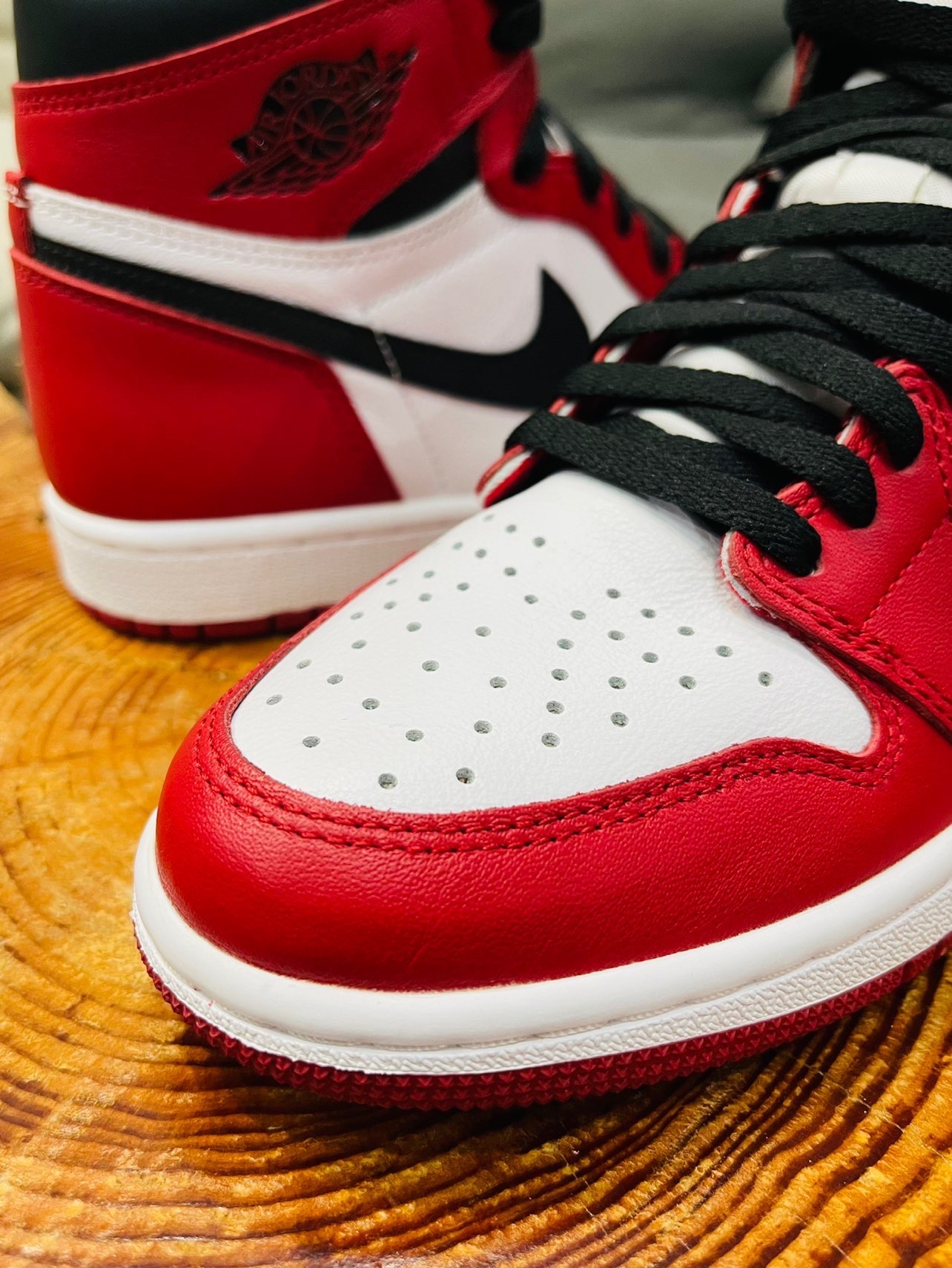 PRO  Air Jordan 1 High OG Chicago review Xavier 02