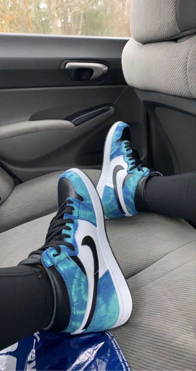 PRO Air Jordan 1“Tie-Dye” review Jasmine 02