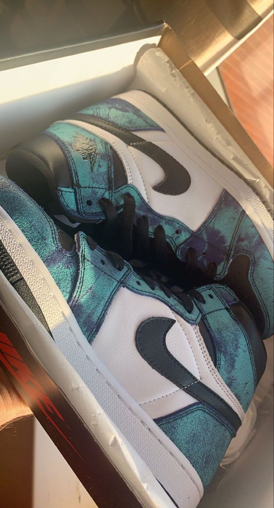PRO Air Jordan 1“Tie-Dye” review Rachel 01
