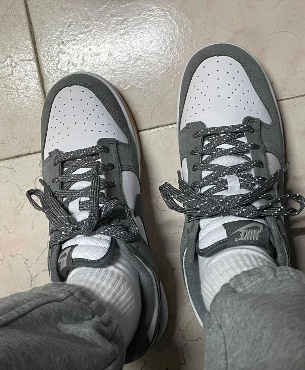 SX Nike Dunk Low White Gray Raw Rubber review Gretchen 02