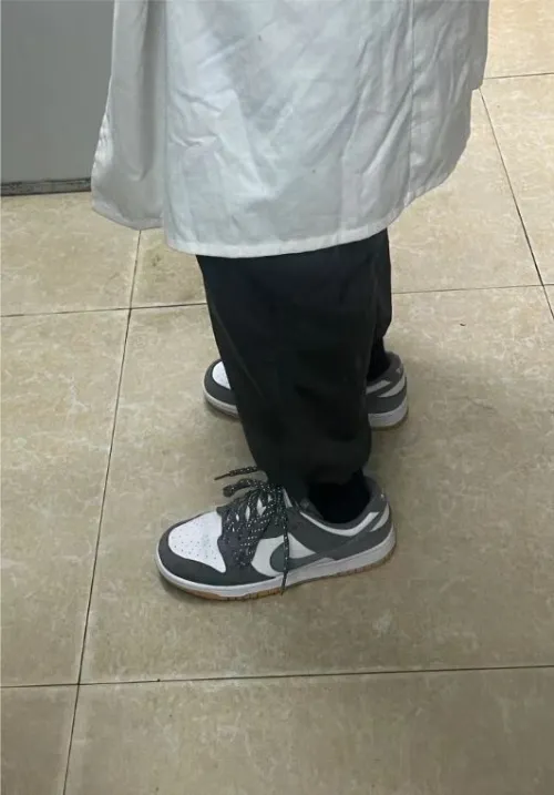 SX Nike Dunk Low White Gray Raw Rubber review 