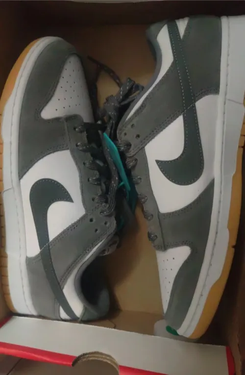SX Nike Dunk Low White Gray Raw Rubber review 