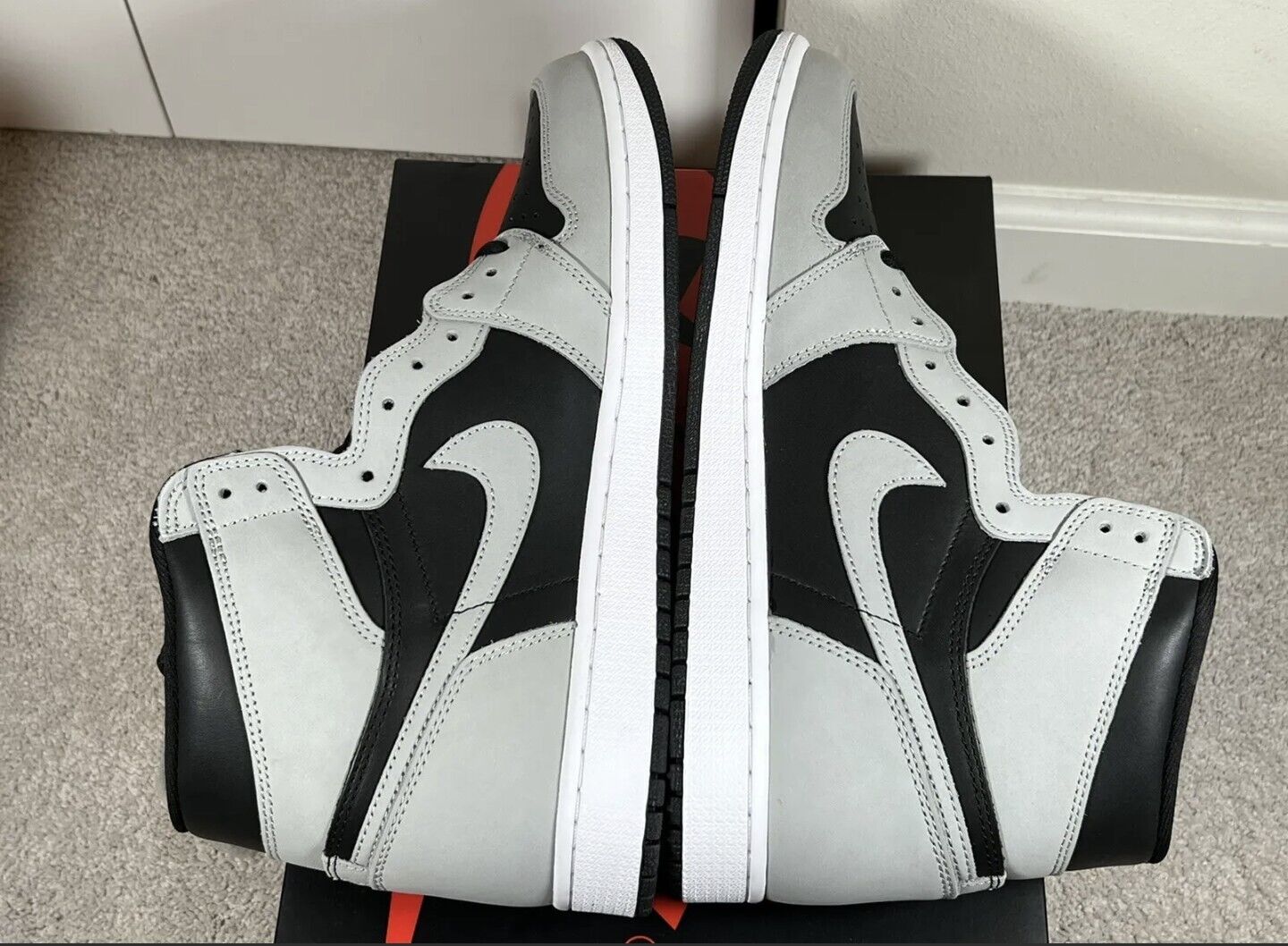 PRO  Air Jordan 1 Shadow 2.0 Black Light Smoke Grey review Mona 02