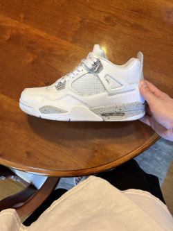 Q4 Batch  Air Jordan 4 White Oreo review Lisa B