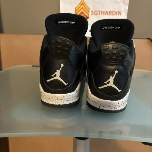 Q4 Batch Air Jordan 4 Retro Oreo review 