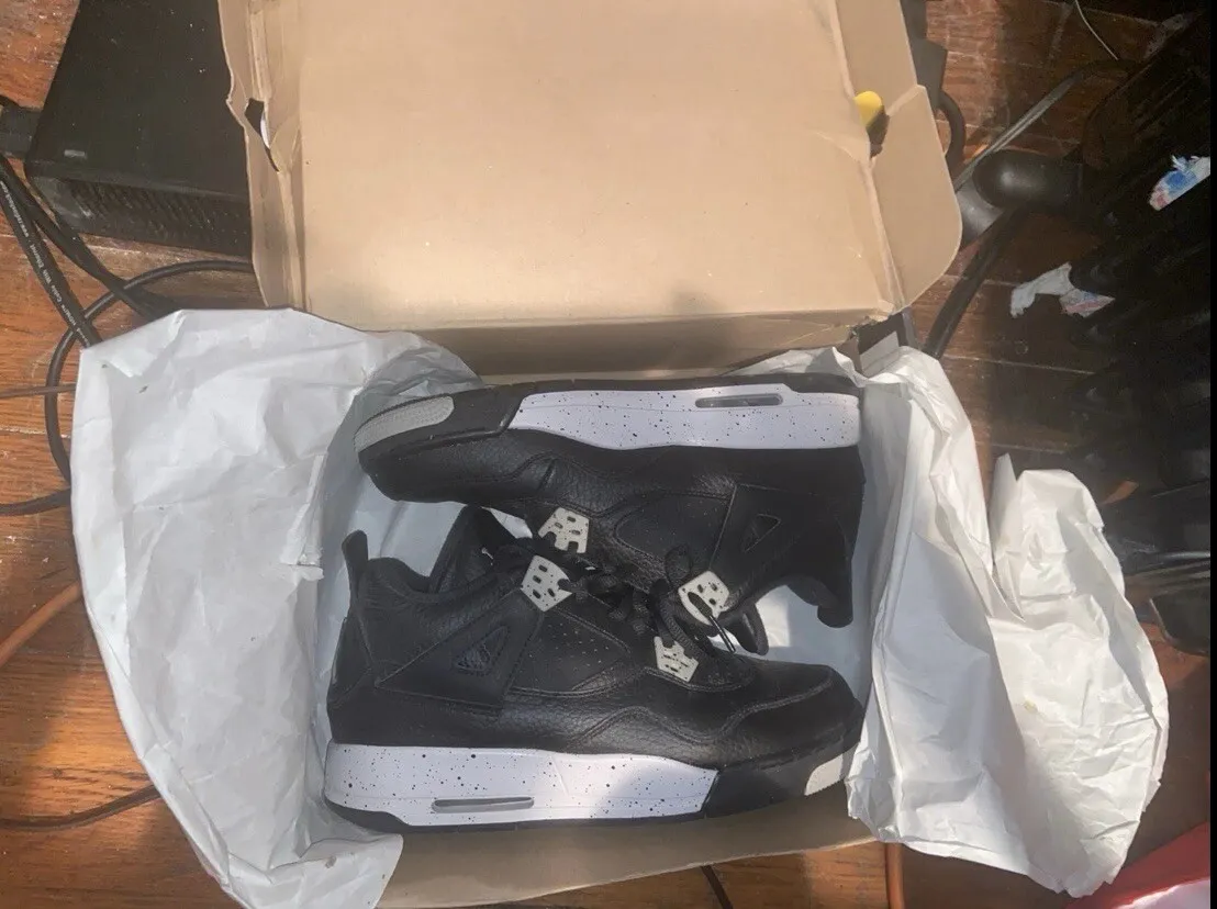 Q4 Batch Air Jordan 4 Retro Oreo review Ronnie Jones 02