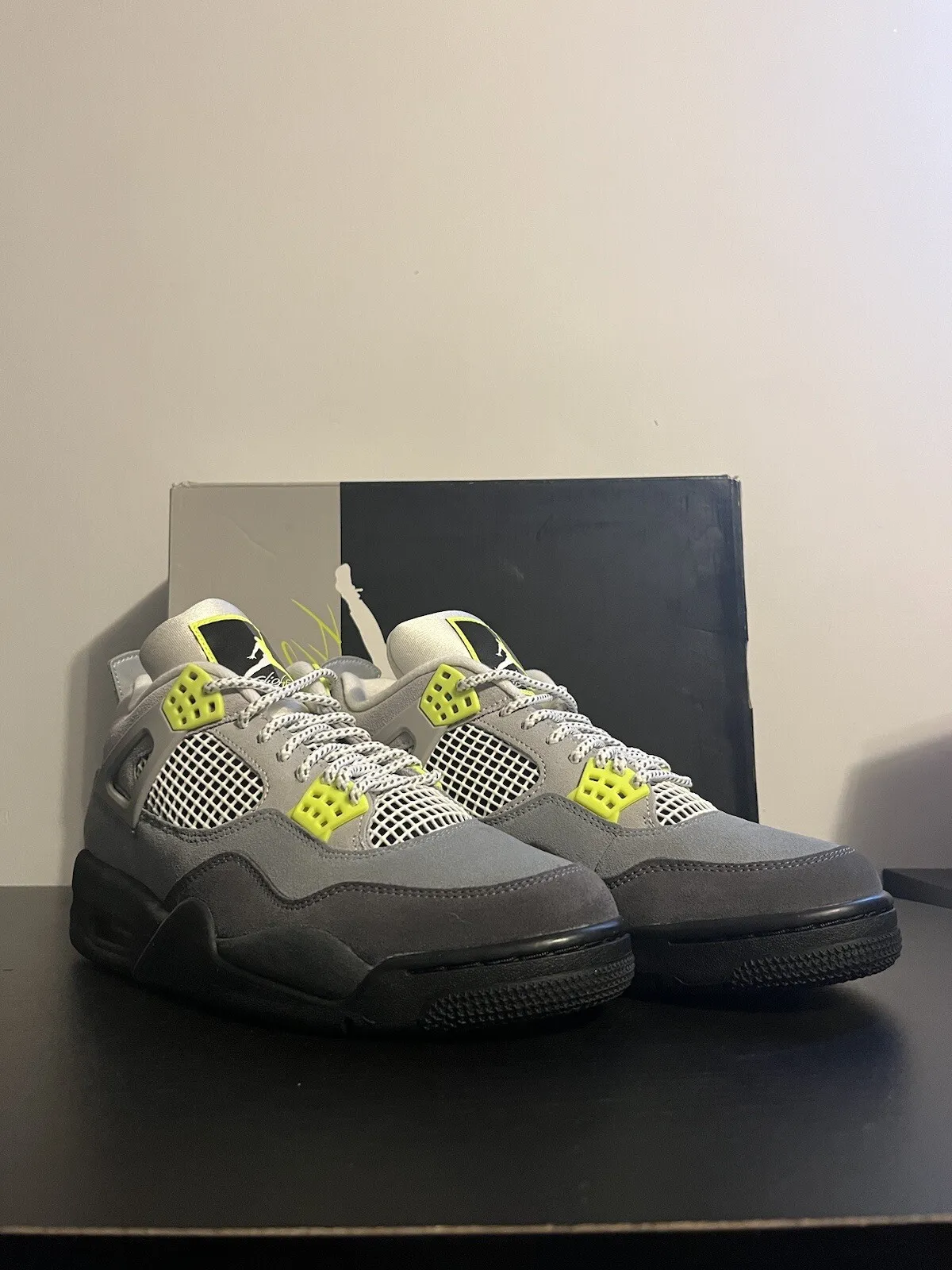 XH Batch  Air Jordan 4 SE “Neon” review Coco 02