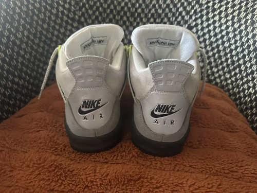 XH Batch  Air Jordan 4 SE “Neon” review 