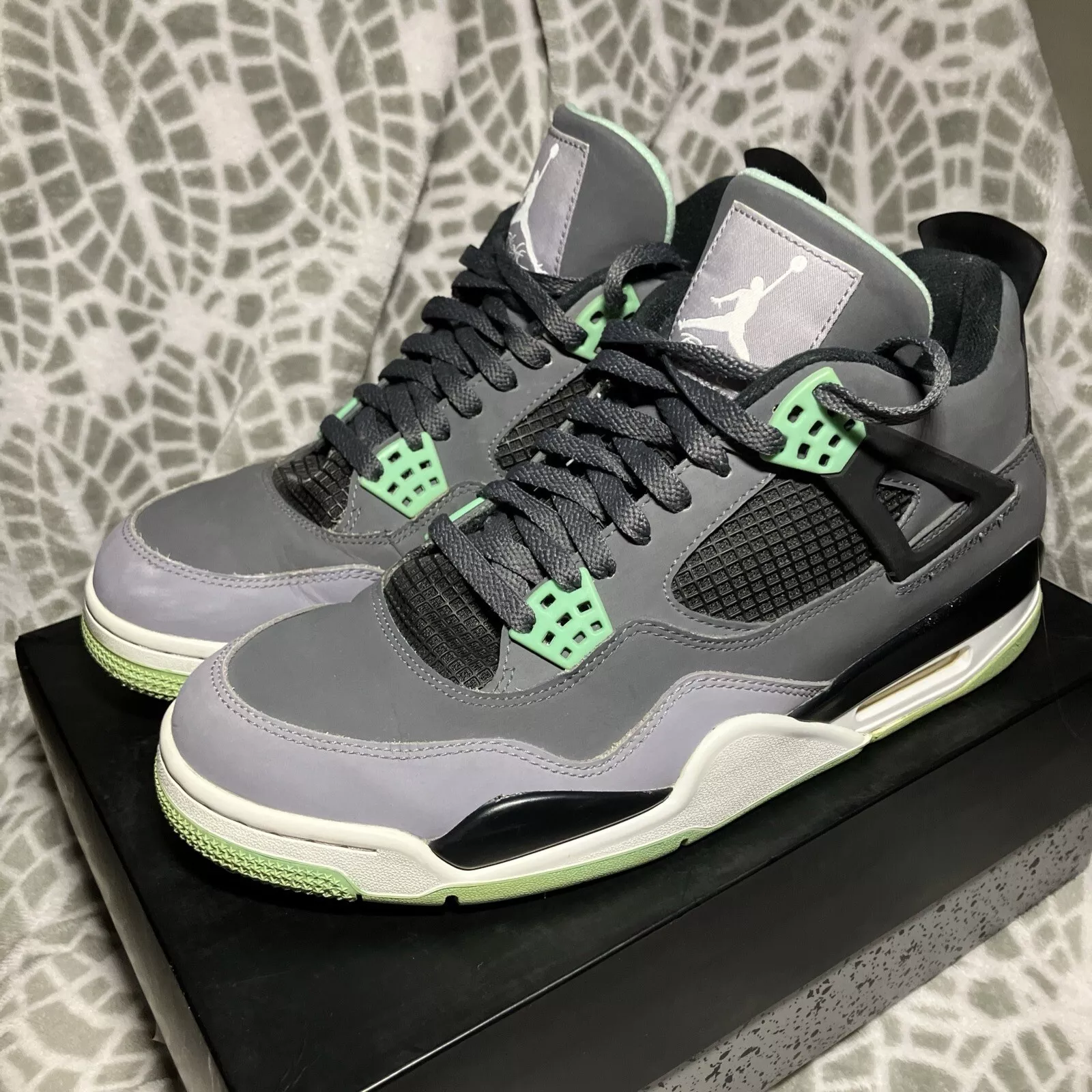 XH Batch Air Jordan 4 Retro Green Glow review Paola