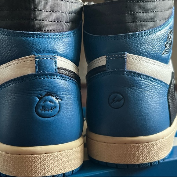  PRO  Fragment x Travis Scott x Air Jordan 1 High OG Military review Vince 02