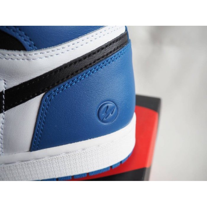 PRO  Air Jordan 1 Retro High OG x Fragment Design review Diana 02