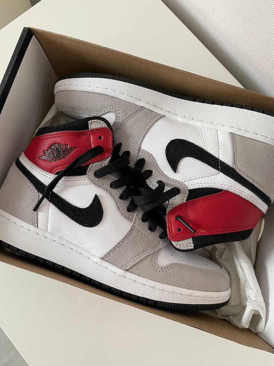PRO  Air Jordan 1 High Smoke Grey Red review Nate 01