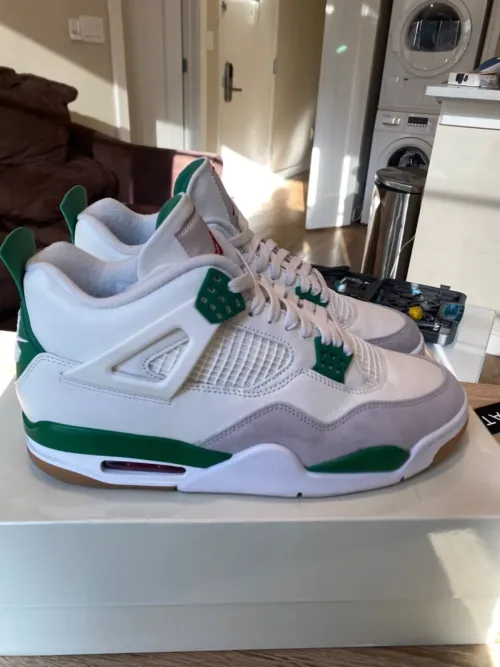 XH Batch Nike SB x Air Jordan 4 “Pine Green”Calaite review 