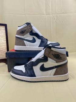  PRO Air Jordan 1 Retro High OG 'Dark Mocha' review Evan 01