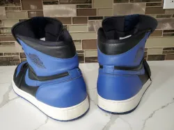  PRO  Air Jordan 1 Retro Royal review Isabella 01