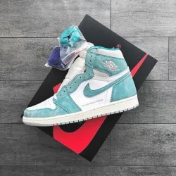 XH Air Jordan 1 High OG“Turbo Green” review Olive 01