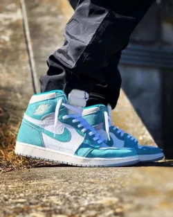 XH Air Jordan 1 High OG“Turbo Green” review Piper