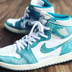 XH Air Jordan 1 High OG“Turbo Green” review Rosa 02